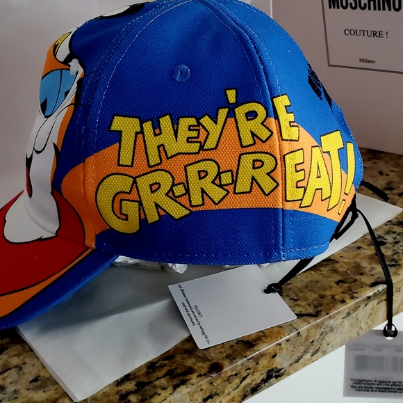 Moschino" Tony the Tiger" cap ,hat Italy,new in box adjusts unisex /tags +699 - Picture 4 of 12